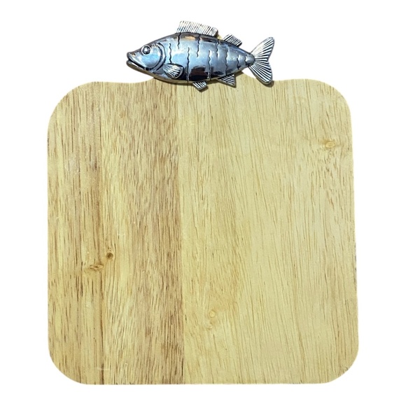 Other - Bamboo cutting board with silver fish detailing